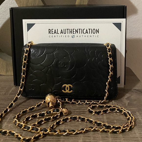 🖤 🔱Chanel Camellia Quilted Wallet Chain Pearl Crush Crossbody - Picture 2 of 10